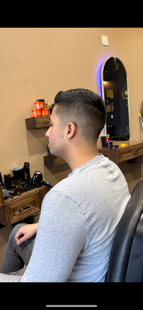 Finished side fade with combed top